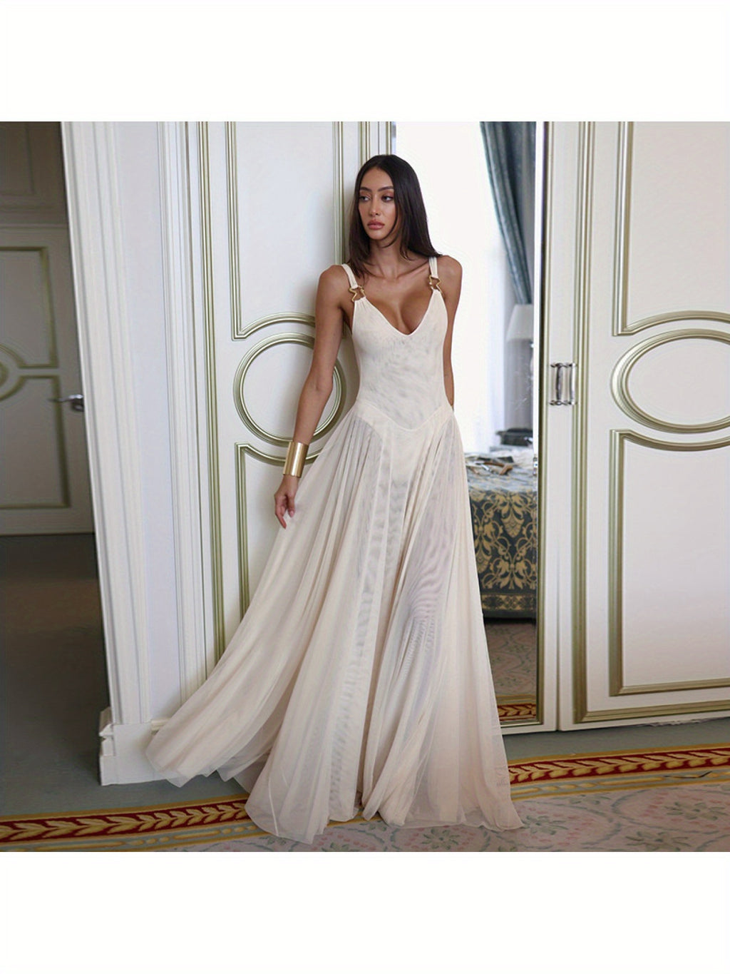 Elegant Black Mesh A-Line Dress with V-Neck and Strapless Design - Sexy Long Formal Gown for Women, Perfect for Parties and Special Occasions, Formal Event Attire|Sleek Fitted Silhouette|Elegant Sleeveless Dress